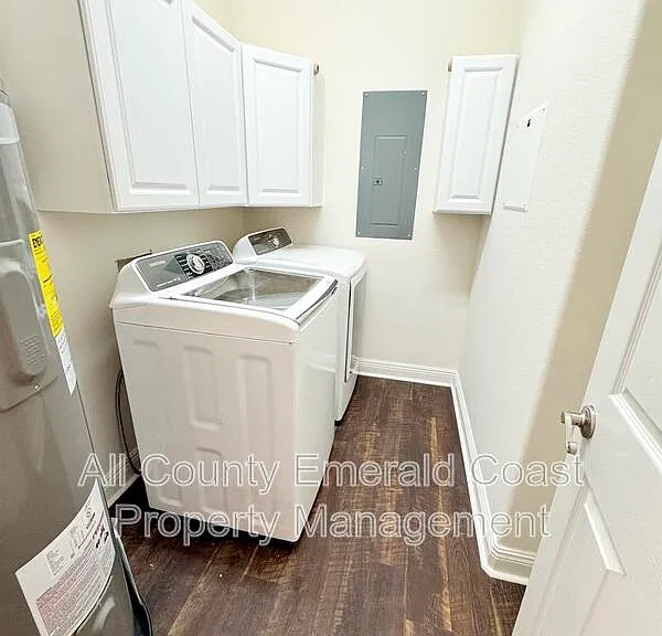 722 Kelly St — Photo 27