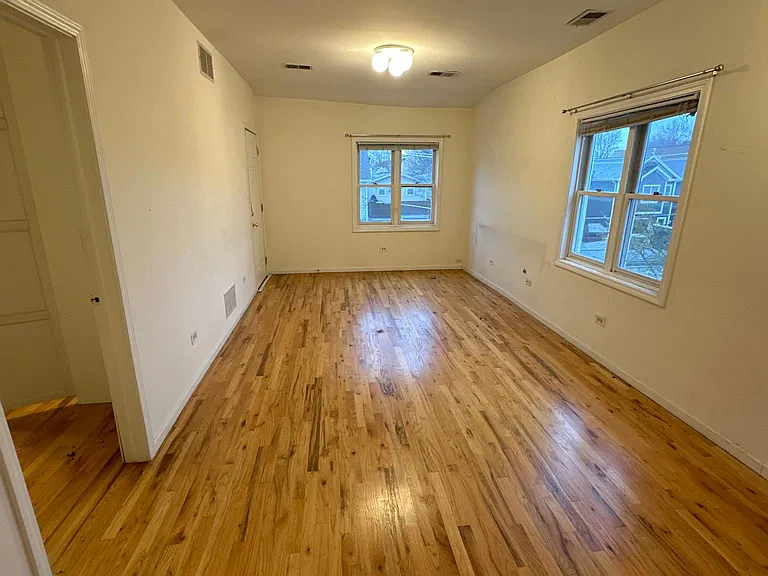 1503 W Nelson St #3R — Photo 8