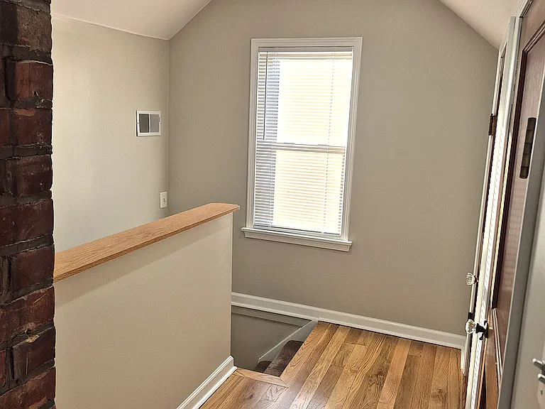1069 Mulberry St — Photo 12