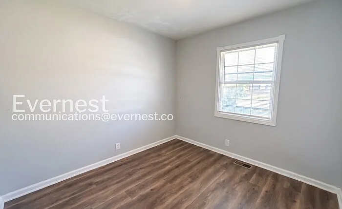 1921 Dabbs Ave — Photo 16