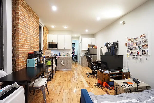 Rented by Rennit Inc. | media 6