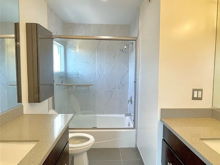 10844 Blix St #101 — Photo 19