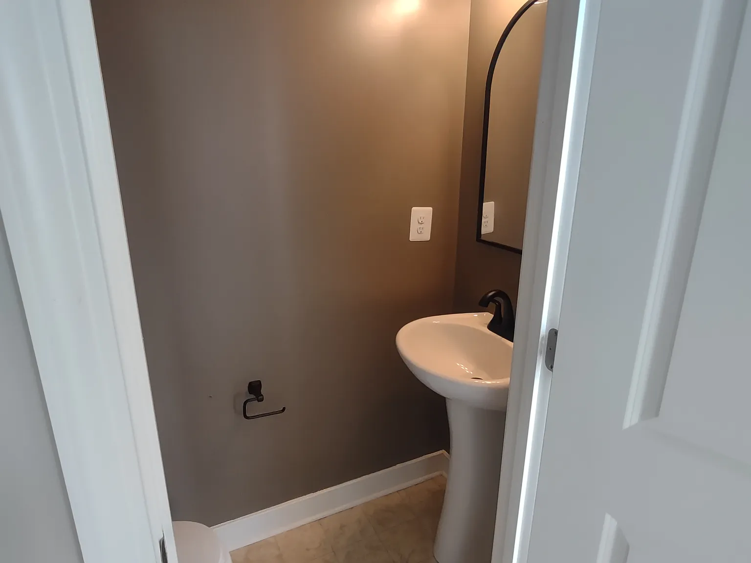 3 bed, 2.5 bath, 1392 sqft, $2,395 — Photo 3