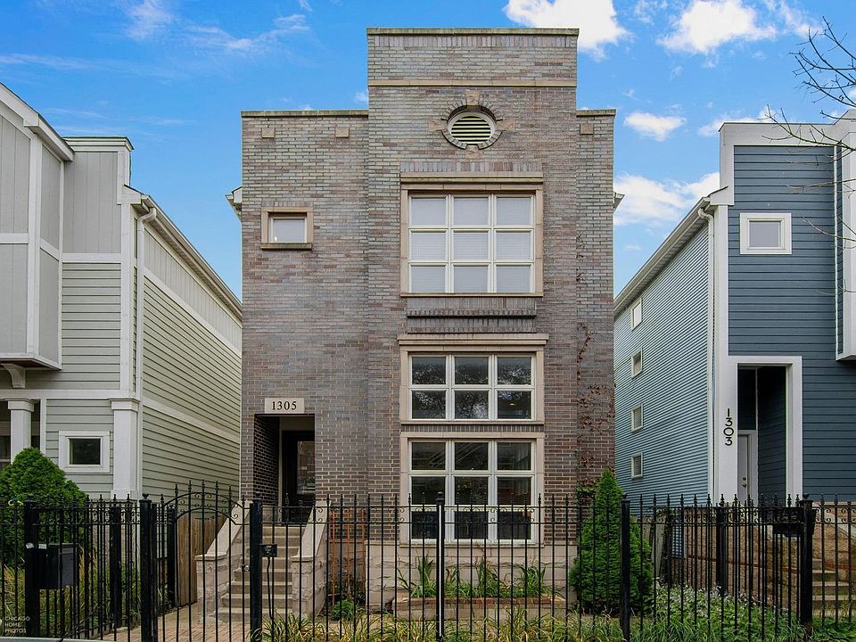 1st image of 1305 N Damen Ave