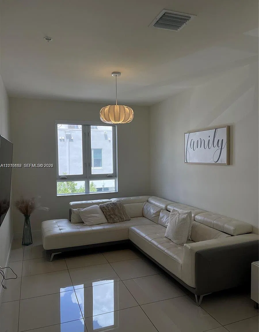 Landmark At Doral Condo N — Photo 4