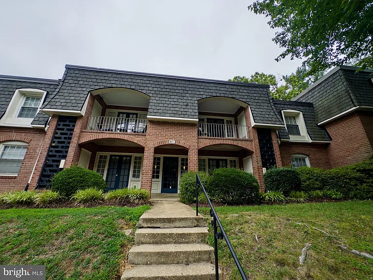 5911 Prince James Dr #G — Photo 1