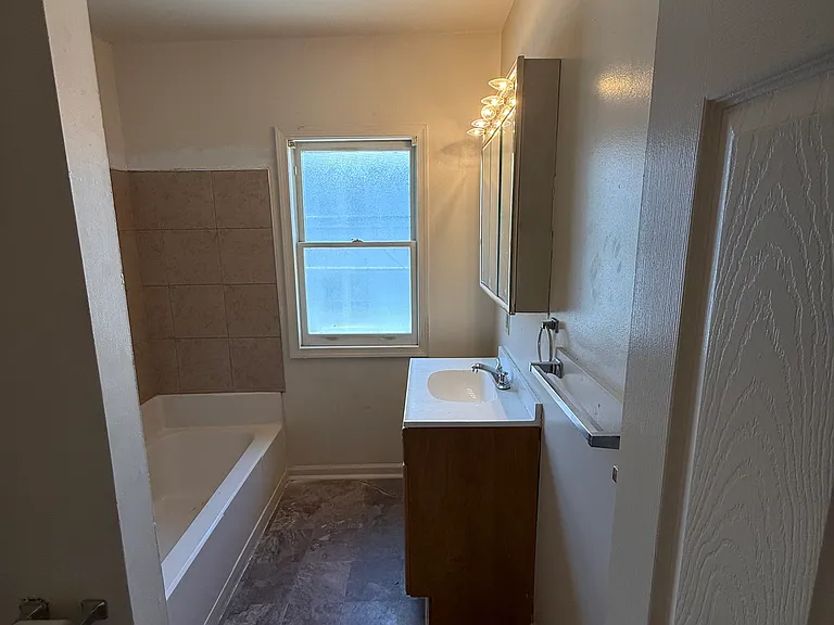 66 Elizabeth St #66 — Photo 15