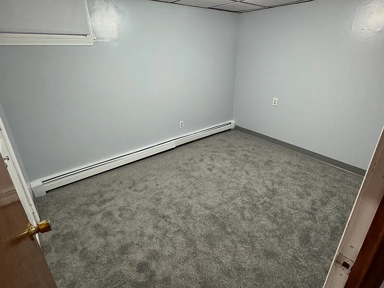 Bedroom 2 (angle 2)