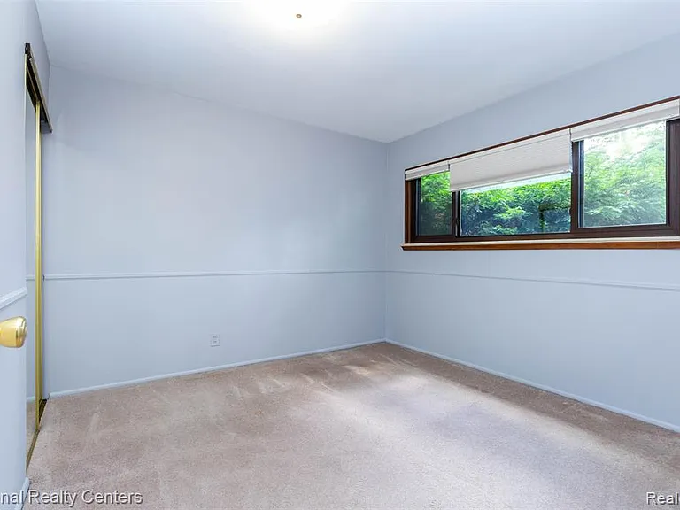 2475 Lafay Dr — Photo 15