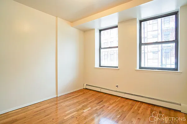 Rented by City Connections Realty | media 2