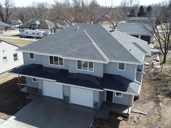 2nd image of 215 8th St