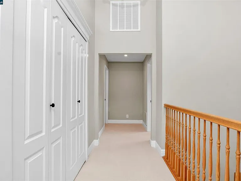 Landing on 2nd Floor