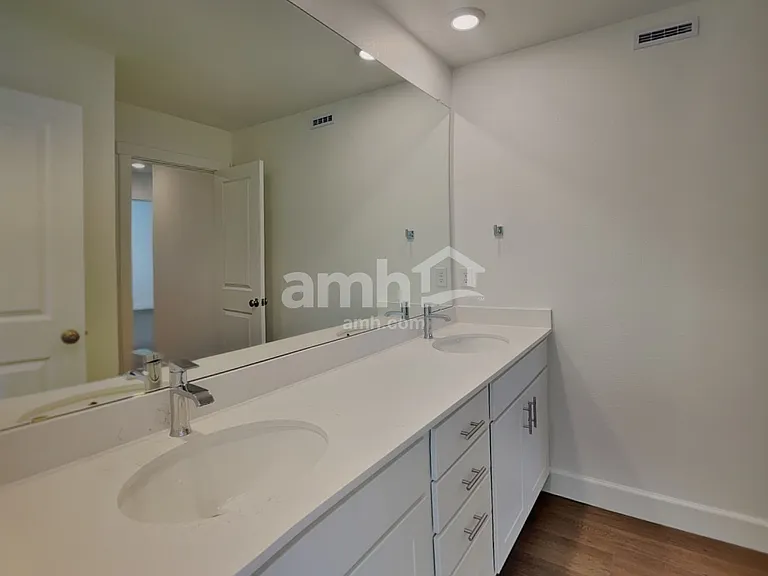 10023 Abilene Ct — Photo 13