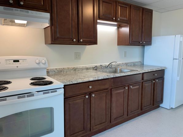 8 West St #1-L