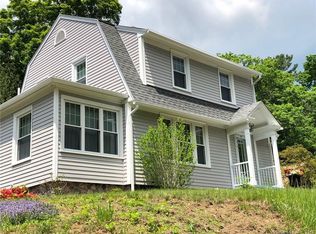 97 N Chapel St, Torrington, CT 06790