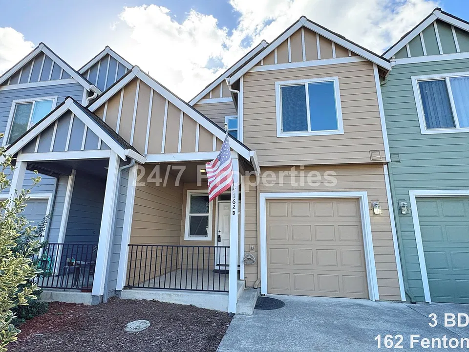 162 Fenton Ave #B