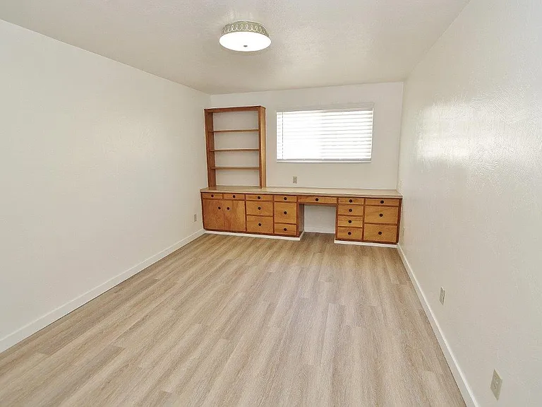 1407 Ellis Ave #6 — Photo 10