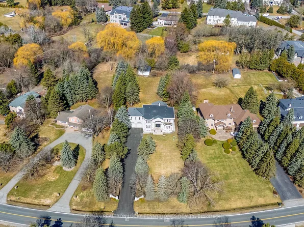 35 Cachet Pkwy, Markham, ON L6C 1C5