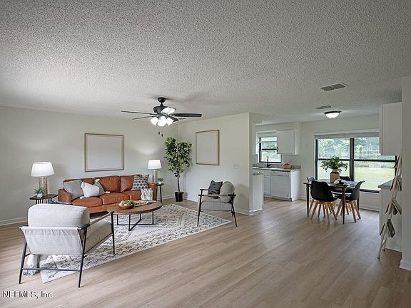 2nd image of 2656 PINEWOOD Boulevard E