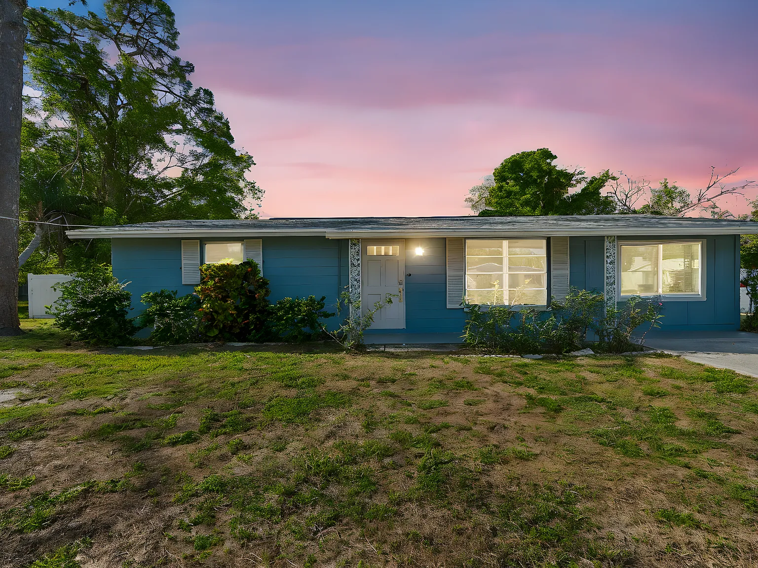 3 bed, 1118 sqft, $2,200 — Photo 1