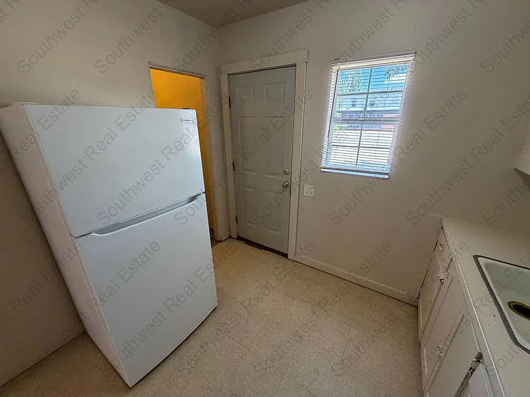 1320 Pile St. — Photo 3