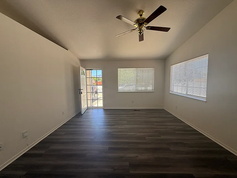 6408 Aleut Ct — Photo 2