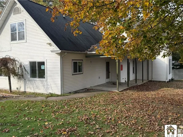 15 Benson St, Jamestown, NY 14701