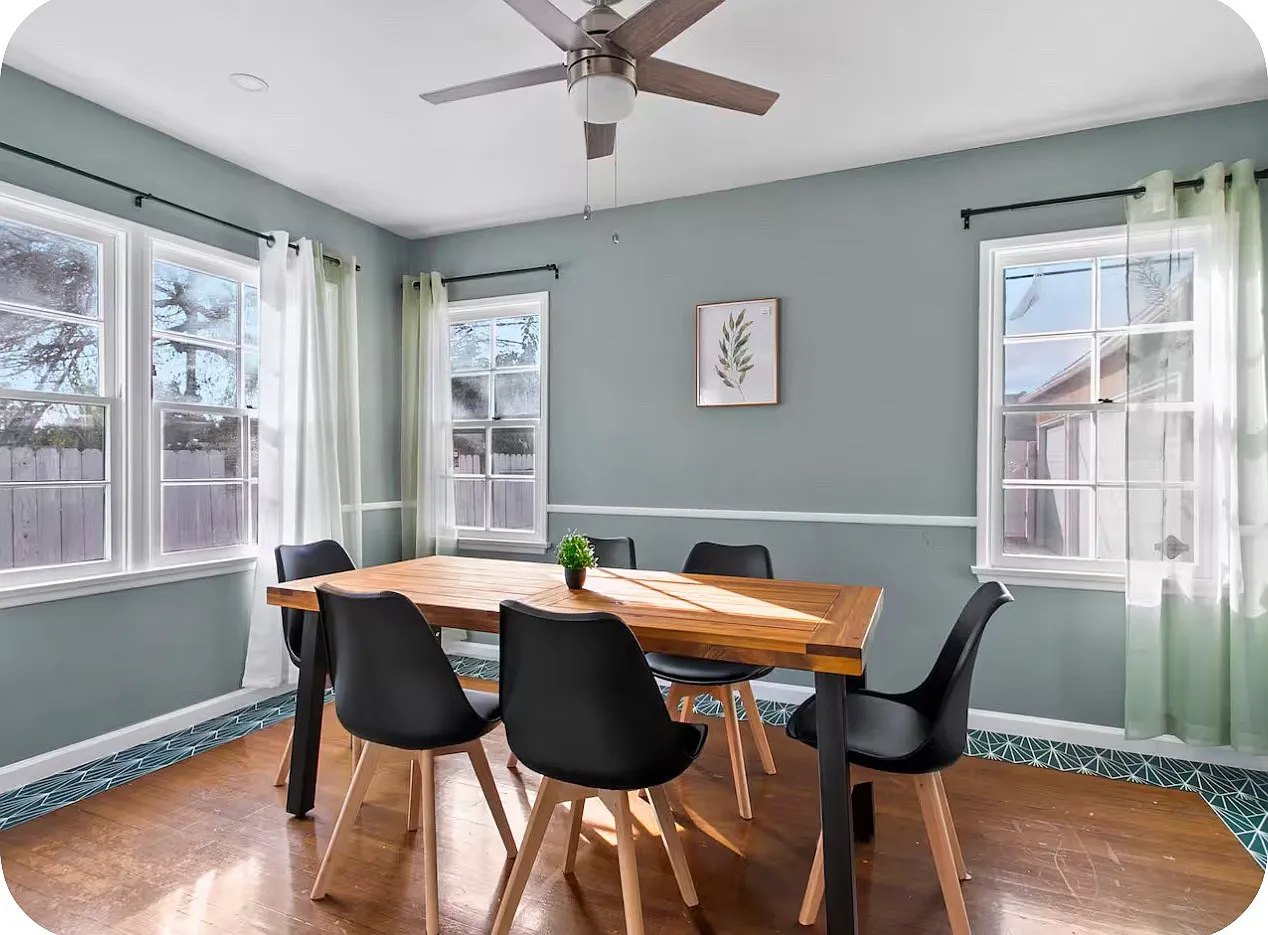 2 bed, 1350 sqft, $4,200 — Photo 4