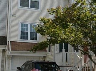 18708 Martins Landing Dr, Germantown, MD 20874