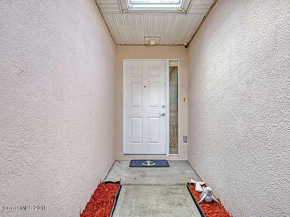 4th image of 46 Smith Ct