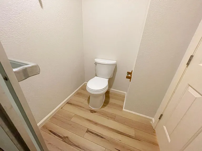 1130 Mila St — Photo 9