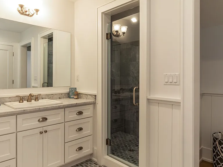 Woodcrest Dr — Photo 23
