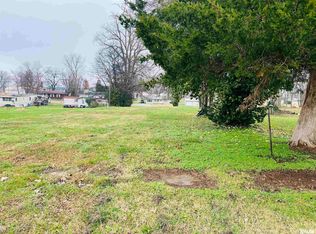 129 E Wilson Ave, Shawneetown, IL 62984