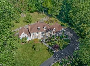 10 Old Mine Rd, Lebanon, NJ 08833