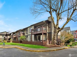 Axis Condominium, Mountlake Terrace, WA 98043