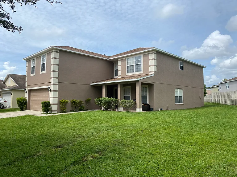 3214 Amberley Park Cir — Photo 2