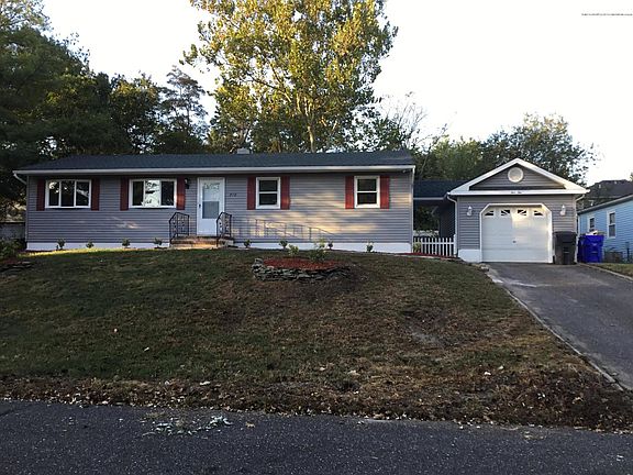 2nd image of 510 New York Ave