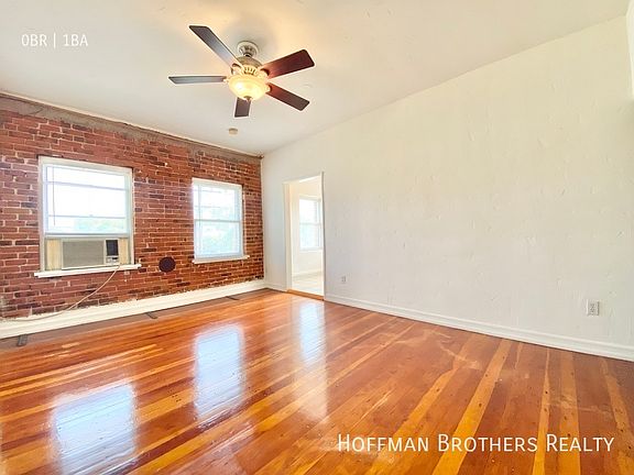5th image of 802 N Las Palmas Ave #104