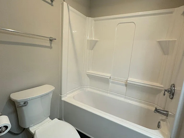 119 Clinton St #3 — Photo 7