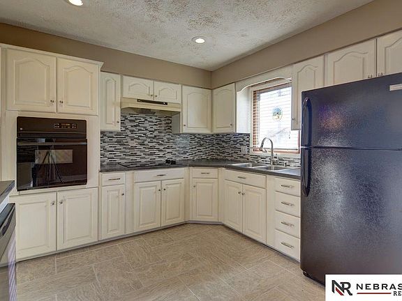 4th image of 3607 Cornhusker Dr