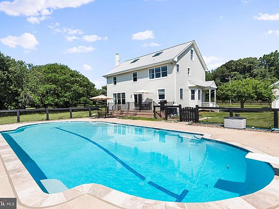 5th image of 137 Elk Ranch Park Rd