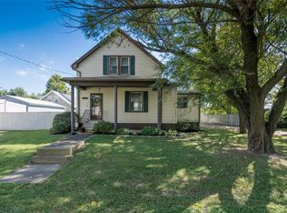 110 Southeast St, Alhambra, IL 62001