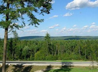 21 Saunders Rd, Mechanic Falls, ME 04256