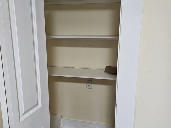 172 Old Bridge Tpke UNIT B