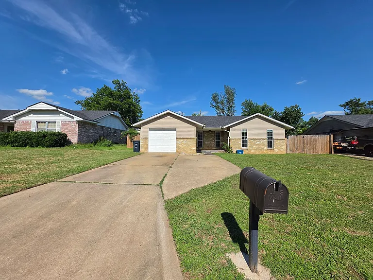 107 Hardesty Dr — Photo 12