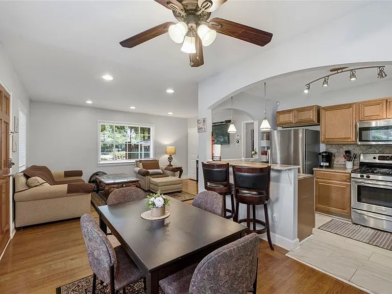 1401 Briarwood Rd NE — Photo 8