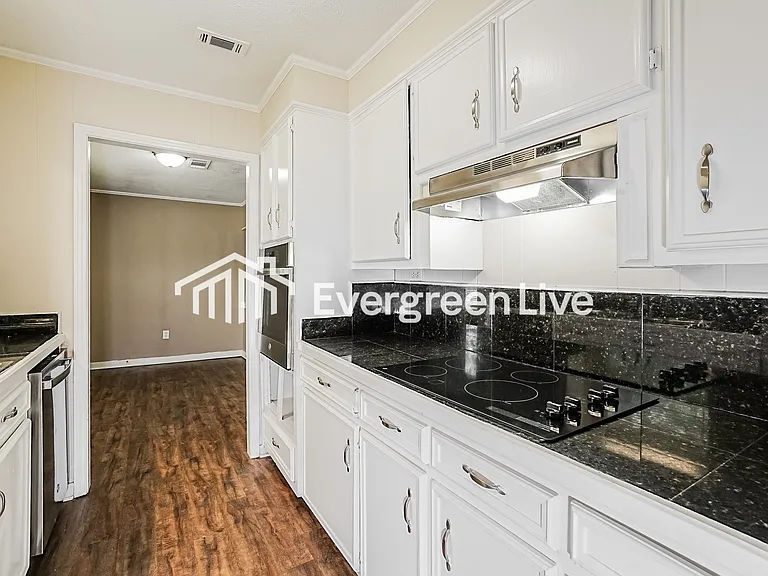 513 Sycamore Cir — Photo 6