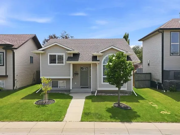 23 N Dubois Cres, Red Deer, AB T4R 3H8