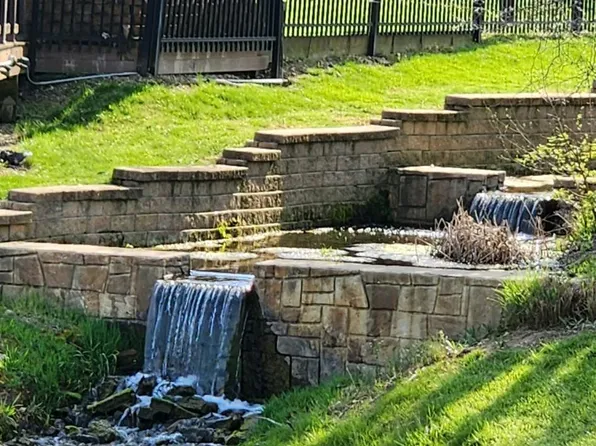 6012 Godown Rd, Columbus, OH 43235