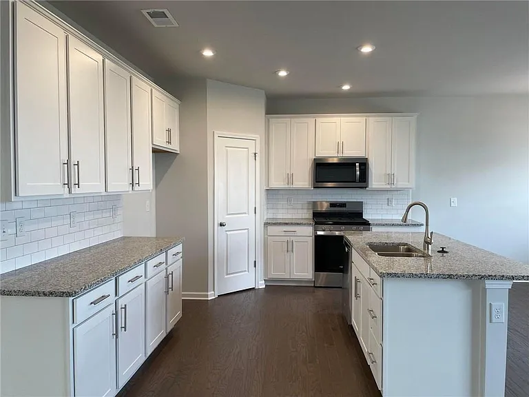 632 Blue Ash Ct — Photo 5